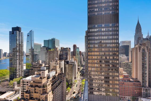 250 E 49th St Apt 4A, New York City, NY 10017
