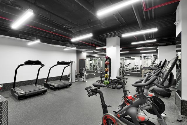 250 E 49th St Apt 4A, New York City, NY 10017