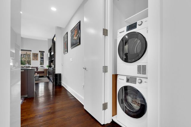 250 E 49th St Apt 4A, New York City, NY 10017