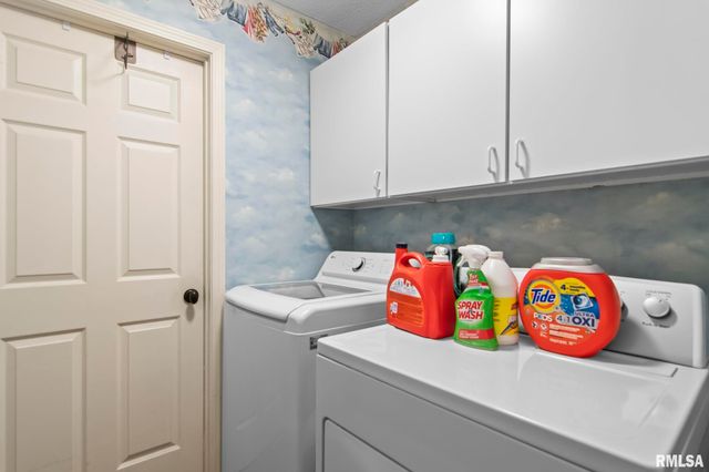 1808 S Buhr Mill Court, Springfield, IL 62704