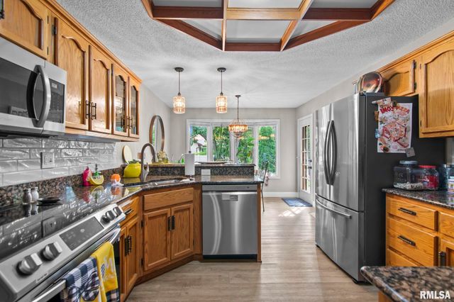 1808 S Buhr Mill Court, Springfield, IL 62704