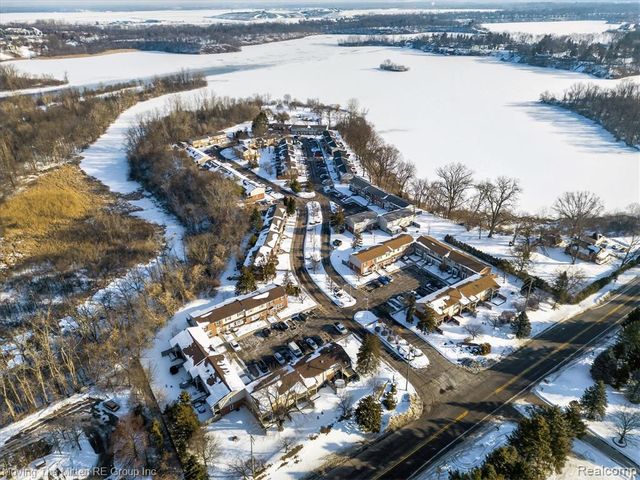 13153 Lake Point Boulevard, Belleville, MI 48111