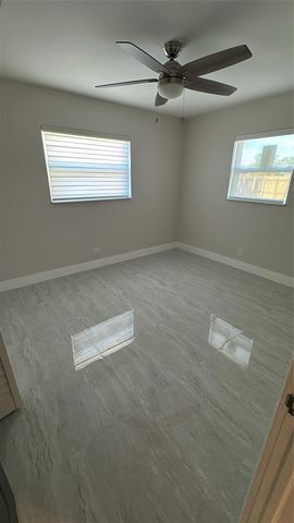 10 SW 5th Court, Deerfield Beach, FL 33441