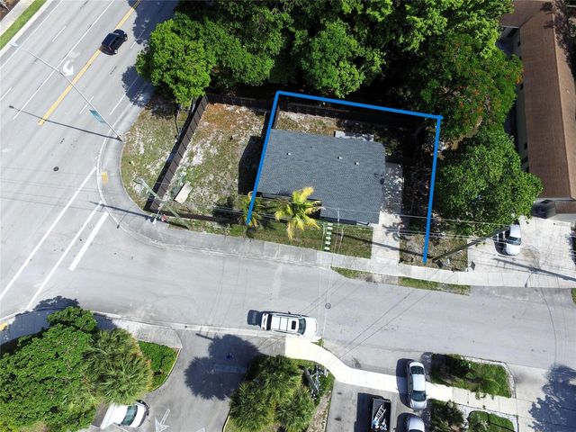 10 SW 5th Court, Deerfield Beach, FL 33441