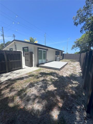 10 SW 5th Court, Deerfield Beach, FL 33441