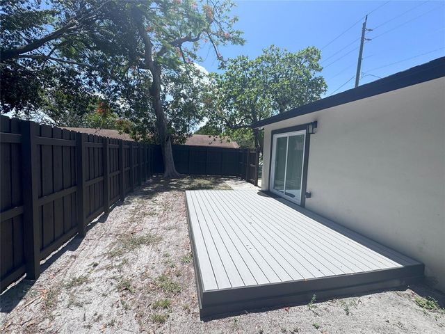 10 SW 5th Court, Deerfield Beach, FL 33441