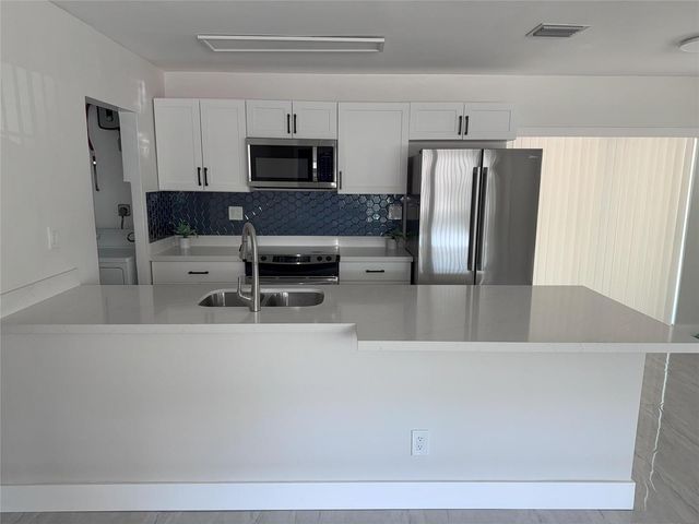 10 SW 5th Court, Deerfield Beach, FL 33441