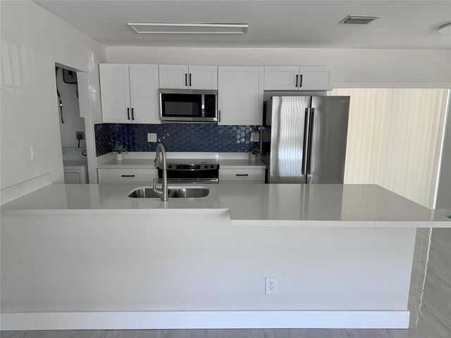 10 SW 5th Court, Deerfield Beach, FL 33441