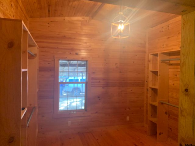 121 County Road 325, Frankston, TX 75763