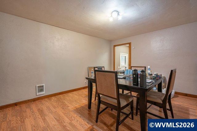 2530 Wayside Ter NE, Salem, OR 97301