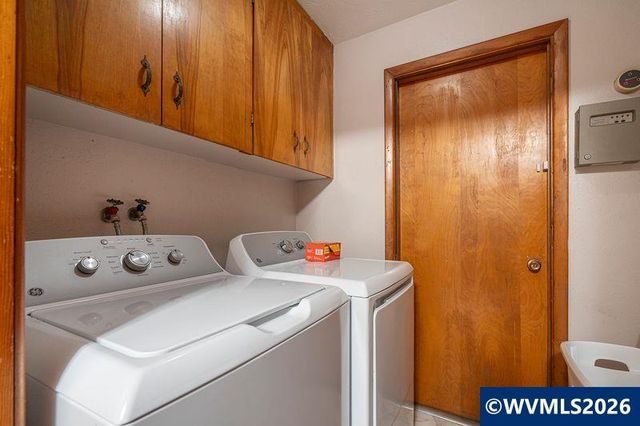 2530 Wayside Ter NE, Salem, OR 97301