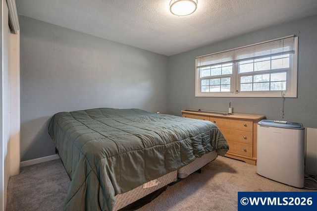 2530 Wayside Ter NE, Salem, OR 97301