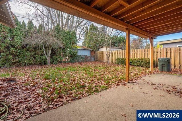 2530 Wayside Ter NE, Salem, OR 97301