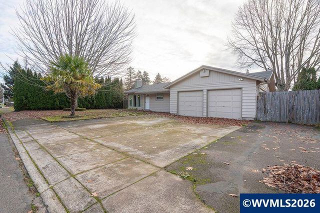 2530 Wayside Ter NE, Salem, OR 97301