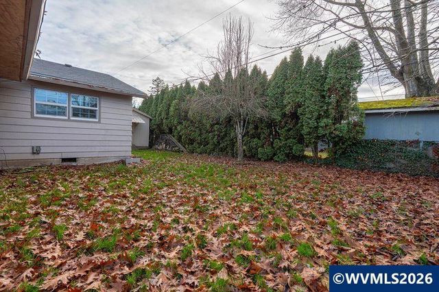 2530 Wayside Ter NE, Salem, OR 97301