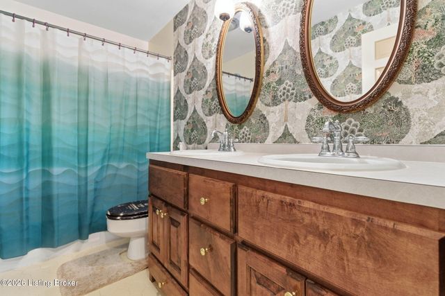 304 Cambridge Station Rd, Louisville, KY 40223