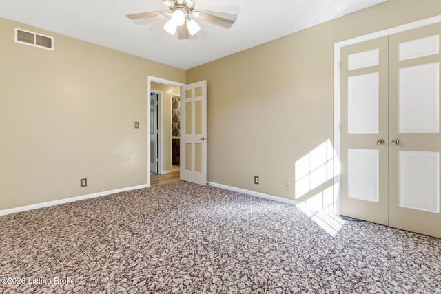 304 Cambridge Station Rd, Louisville, KY 40223