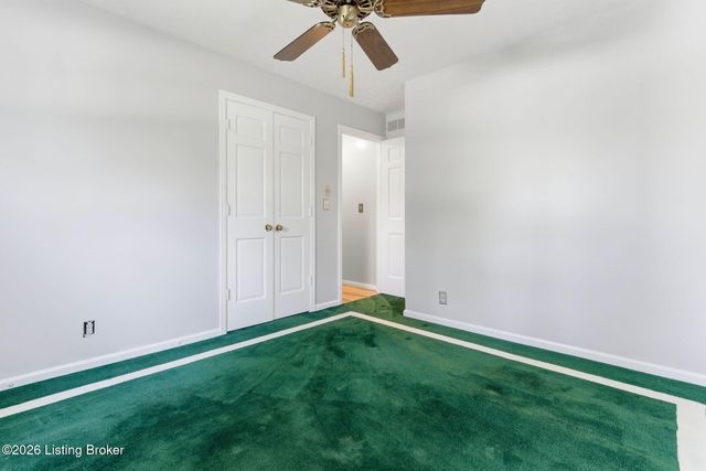 304 Cambridge Station Rd, Louisville, KY 40223