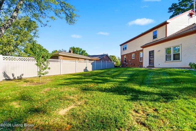 304 Cambridge Station Rd, Louisville, KY 40223