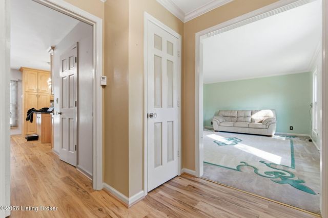 304 Cambridge Station Rd, Louisville, KY 40223