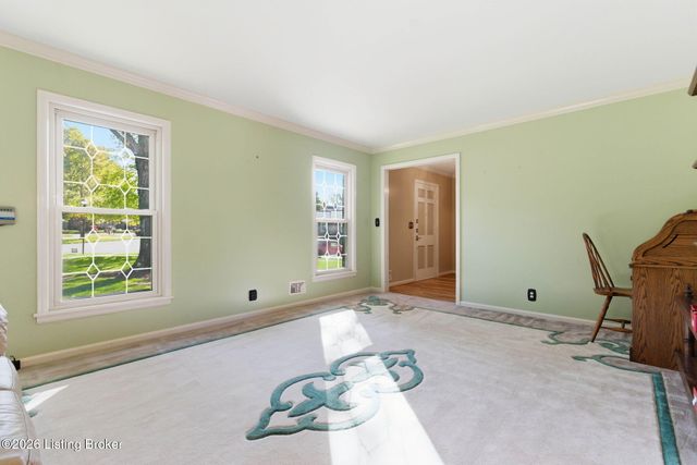 304 Cambridge Station Rd, Louisville, KY 40223