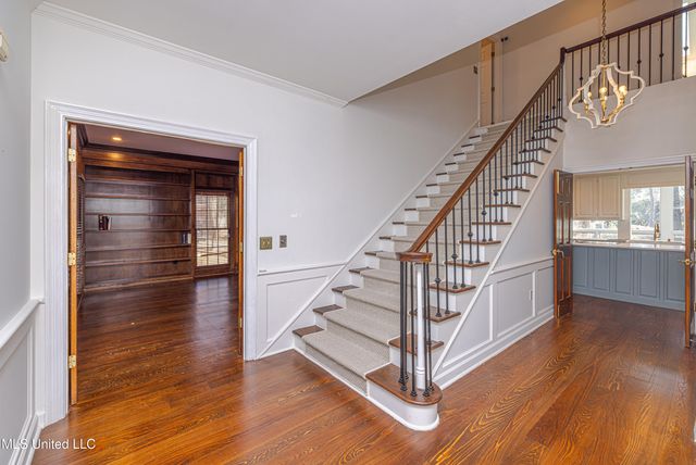 1990 N Petit Bois Street, Jackson, MS 39211