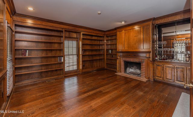 1990 N Petit Bois Street, Jackson, MS 39211