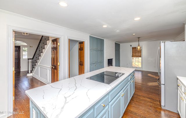 1990 N Petit Bois Street, Jackson, MS 39211