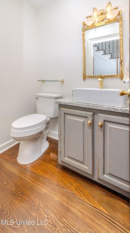 1990 N Petit Bois Street, Jackson, MS 39211