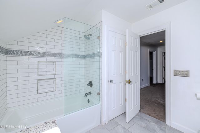 1990 N Petit Bois Street, Jackson, MS 39211