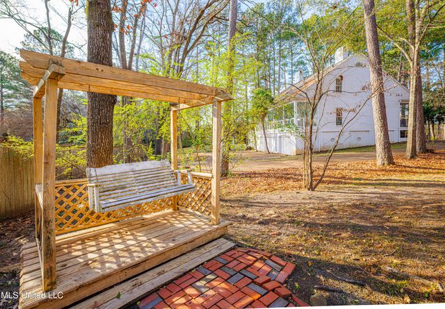 1990 N Petit Bois Street, Jackson, MS 39211