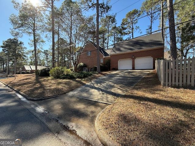 2601 Ridgewood Lane, Albany, GA 31707