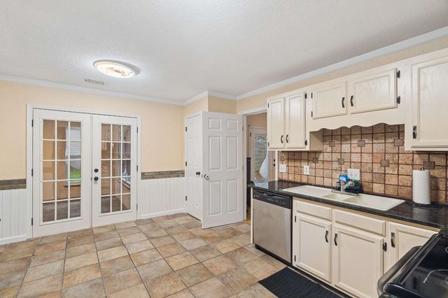 3332 Towne Village Rd, Antioch, TN 37013