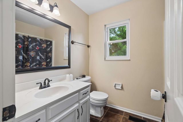 3332 Towne Village Rd, Antioch, TN 37013