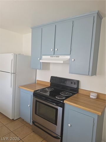 3204 North Michael Way 3, Las Vegas, NV 89108