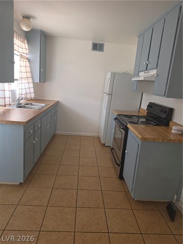 3204 North Michael Way 3, Las Vegas, NV 89108