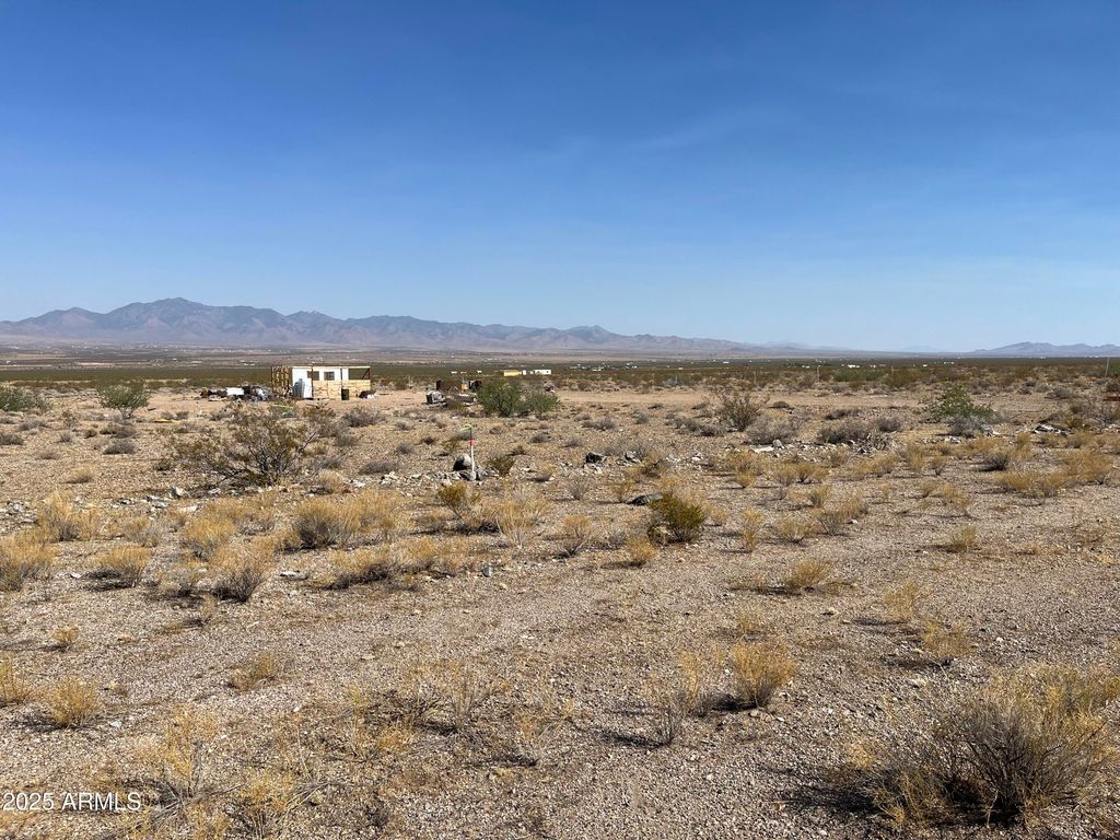 Image 13 of property listing at xxxxxx N Becky Road 322, Dolan Springs, AZ 86441