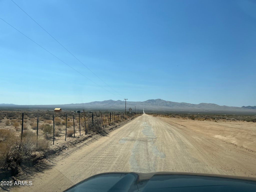 Image 4 of property listing at xxxxxx N Becky Road 322, Dolan Springs, AZ 86441