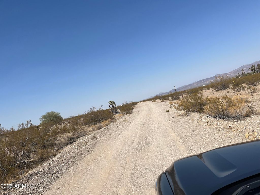 Image 6 of property listing at xxxxxx N Becky Road 322, Dolan Springs, AZ 86441