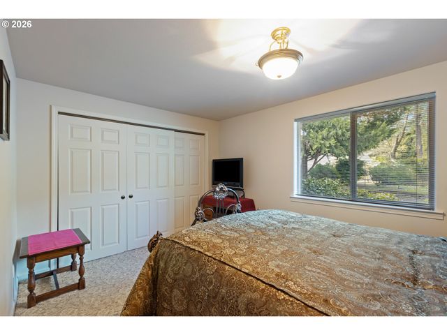 128 MARKET Ln, Myrtle Creek, OR 97457