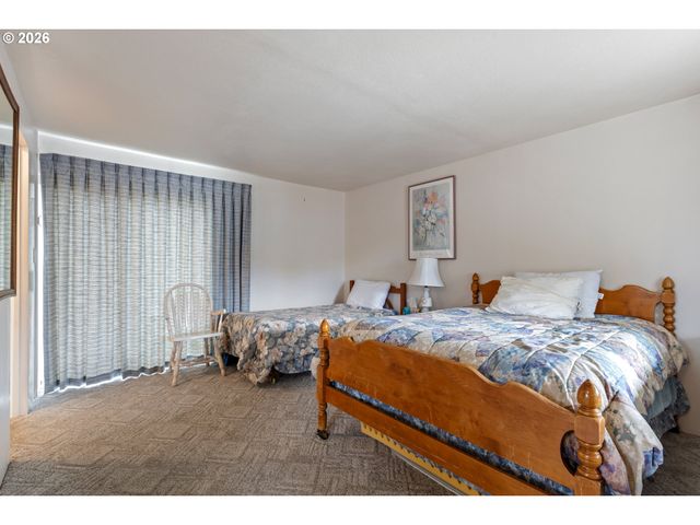 128 MARKET Ln, Myrtle Creek, OR 97457