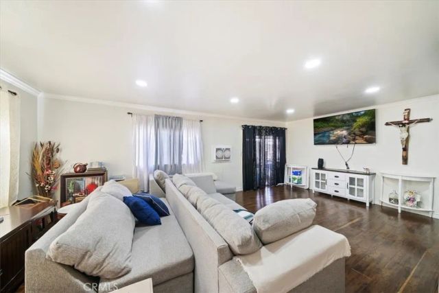 250 N Linden Avenue 327, Rialto, CA 92376