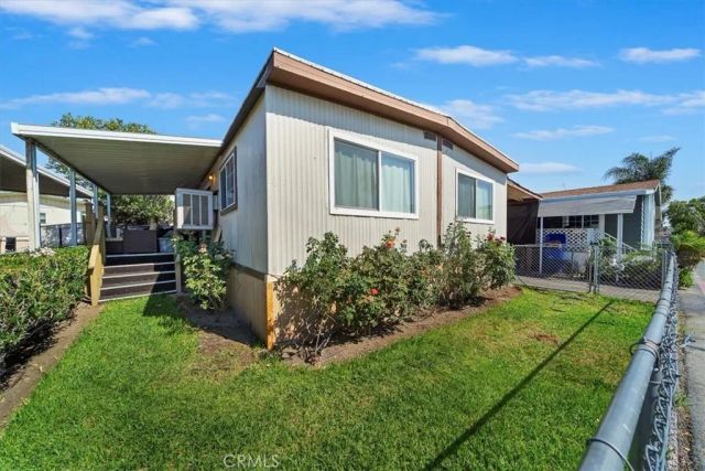 250 N Linden Avenue 327, Rialto, CA 92376