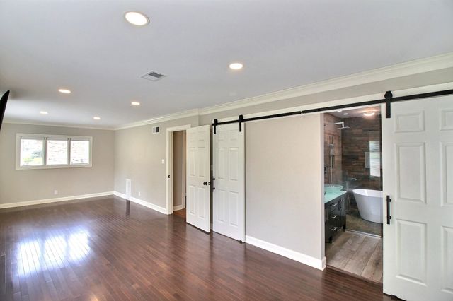 7572 WILLEY RD, Germantown, TN 38138