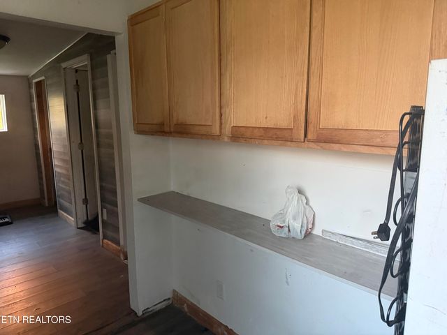 123 Baumgartner Rd, Harriman, TN 37748