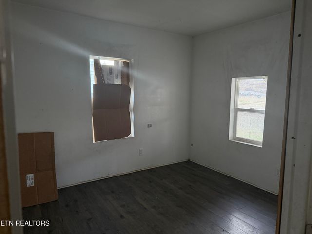 123 Baumgartner Rd, Harriman, TN 37748