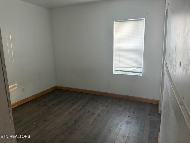 123 Baumgartner Rd, Harriman, TN 37748