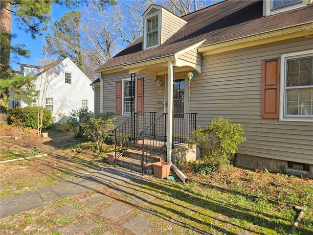 82 Lakeside DR, Newport News, VA 23606