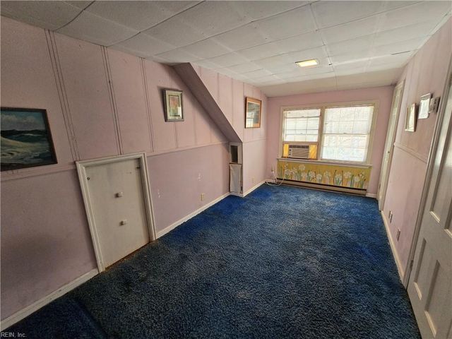 82 Lakeside DR, Newport News, VA 23606