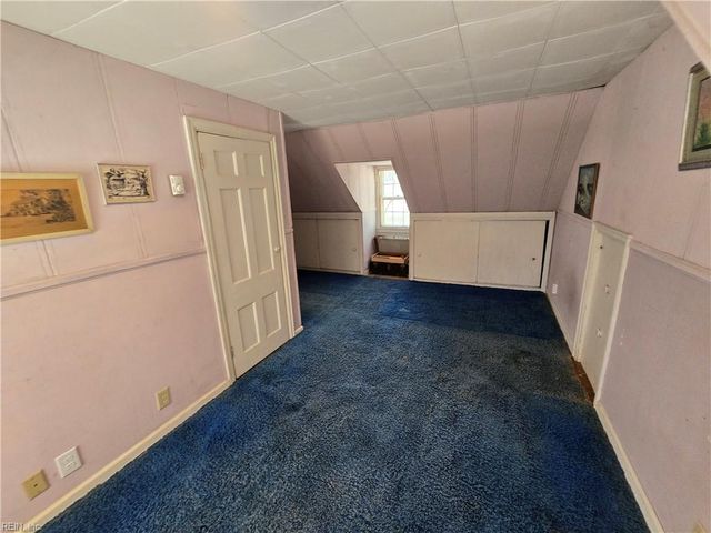 82 Lakeside DR, Newport News, VA 23606